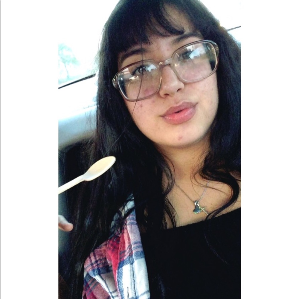 Meet your Posher, Lucero